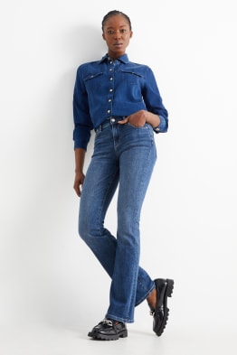 Bootcut jeans - mid-rise waist - LYCRA®