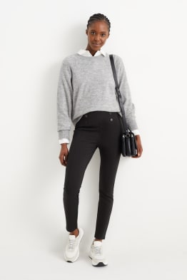 Find your perfect Winter leggings here C A online shop