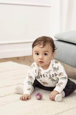 Compra moda para beb s online a precios bajos C A