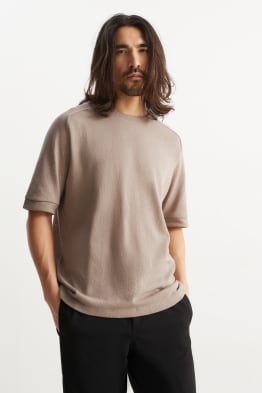Pletený svetr - s krátkým rukávem