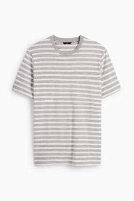C en a basic t shirt outlet