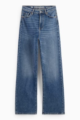 The straight c&a sale