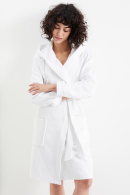 Robe de chambre dans plusieurs couleurs et tailles C A