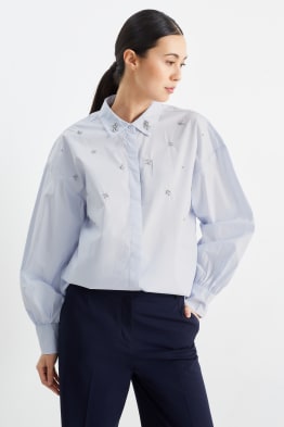 Blusa con pedrería