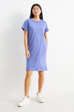 Basic-T-Shirt-Kleid