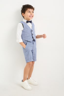 C & clearance a roupa infantil