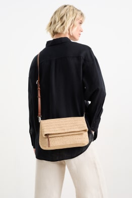 Straw shoulder bag with detachable bag strap
