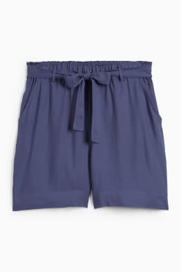 Shorts - mid waist