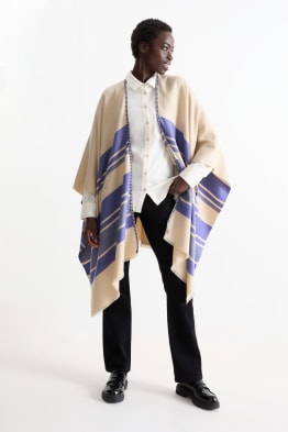 Ponchos en diferentes disenos y colores C A Online