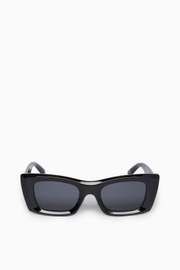 Lunettes de soleil dans plusieurs couleurs et tailles C A
