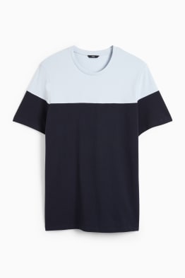 Camisetas basicas hombre c&a 2025