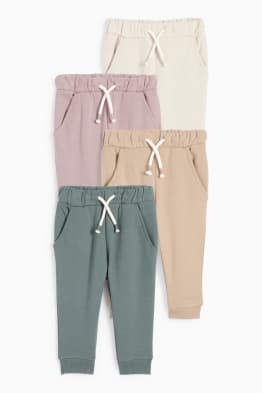 Vetements bebes dans plusieurs couleurs et tailles C A