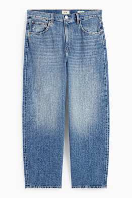 Baggy jeans
