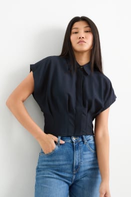 Blouses pour l ete dans plusieurs couleurs et tailles C A