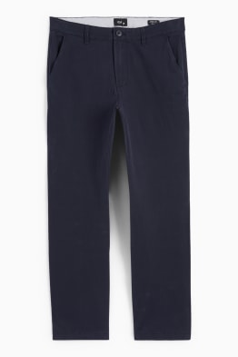 Pantalon homme une mode inspiree sur toute la ligne chez C A