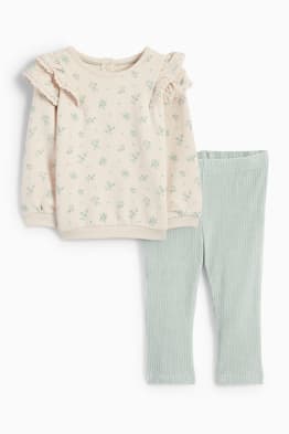 Moda para bebes en varios colores y disenos C A