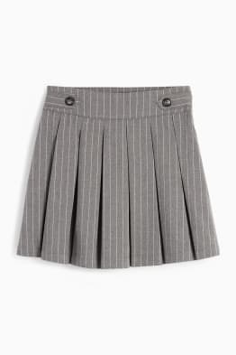 Jupe pour fille une mode elegante a tout age chez C A