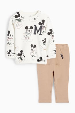 Rebajas en ropa para bebe compra online C A