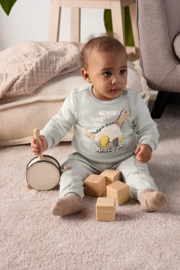 Rebajas en ropa para bebe compra online C A