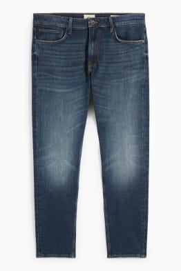 Jeans carrot fit stile al top con C A