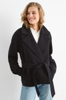 Manteau femme un vestiaire de confort et de style sur C A