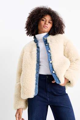 Vestes en fausse fourrure dans plusieurs couleurs et tailles E Shop C A