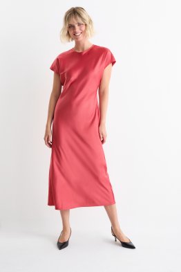 Robes de soiree dans plusieurs couleurs et tailles C A