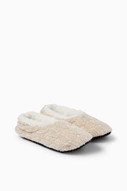 C&a slippers hot sale