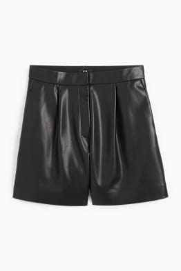 Shorts pour femmes chez C A Elegants confortables et tendance