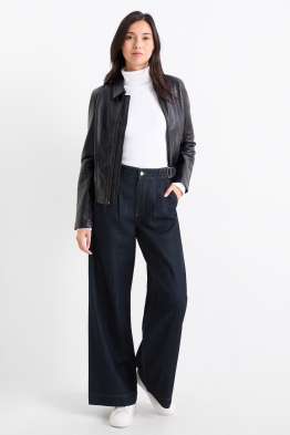 Nouveautes mode pour femme dans plusieurs styles C A