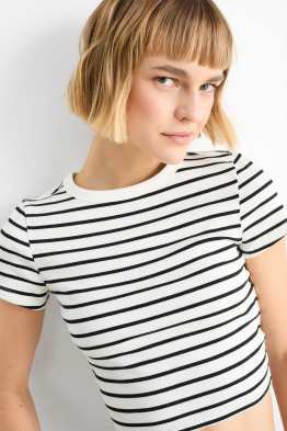 Krótki T-shirt - prążkowany materiał - w paski