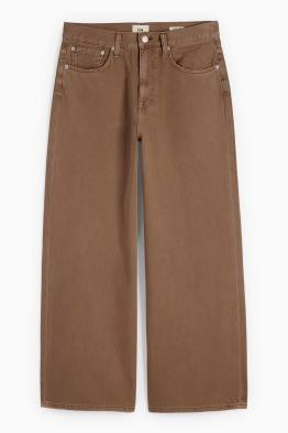 Wide leg jeans