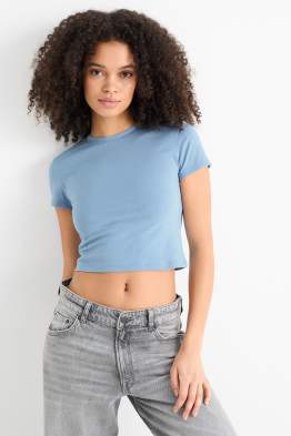 T-shirt dal taglio corto