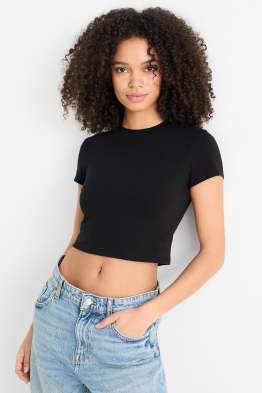 T-shirt dal taglio corto