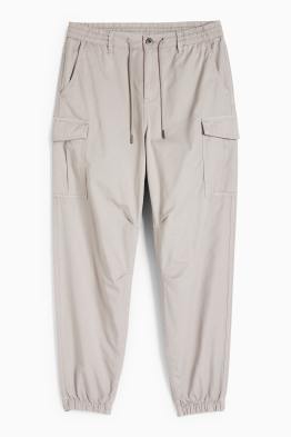Pantaloni cargo