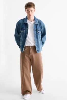 Wide leg jeans
