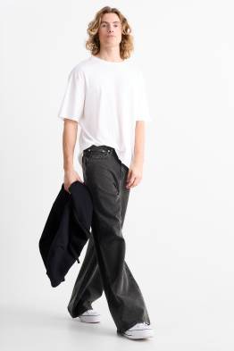 Wide leg jeans
