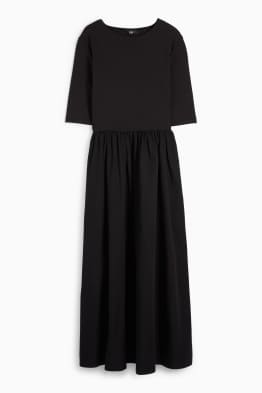 Robe Fit & Flare