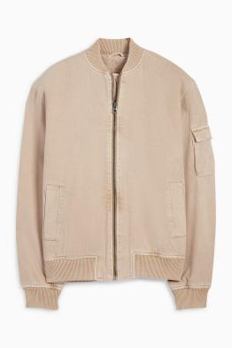 Cazadora bomber