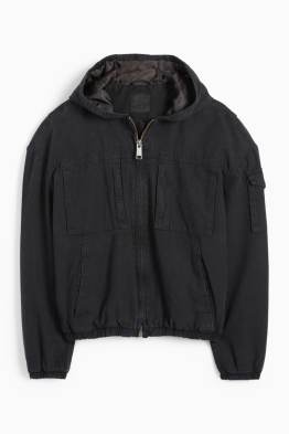 Jacke mit Kapuze