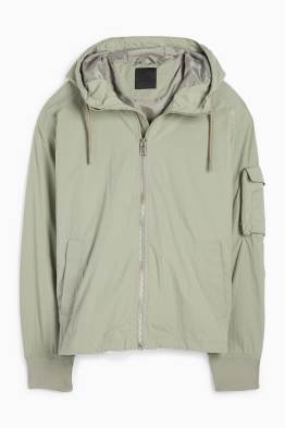 Chaqueta con capucha