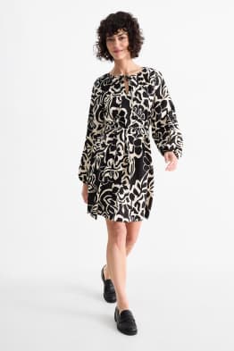 Robe évasée - à fleurs