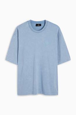 Tricou supradimensionat