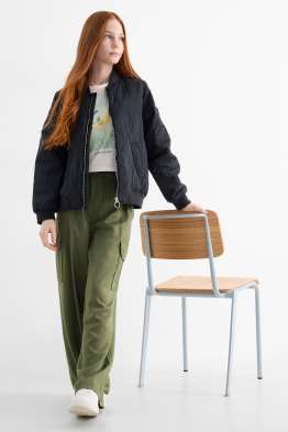 Pantaloni cargo