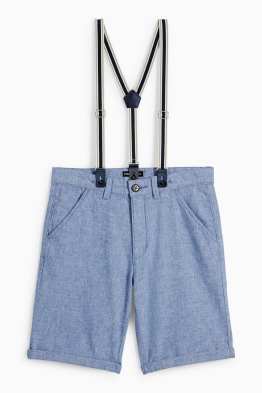 Bermudas mit Hosenträgern