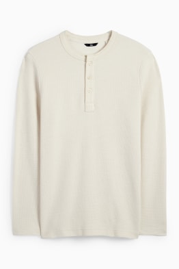 Camiseta con tapeta de botones corta - con textura