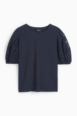Camiseta - bordado inglés
