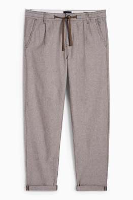 Chinos - tapered fit