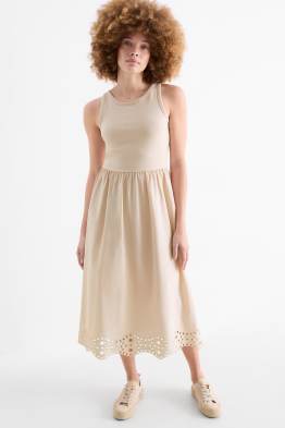 Robe Fit & Flare - broderie anglaise