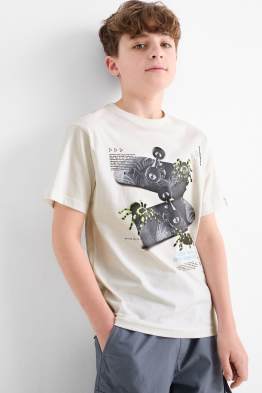 Skateboard and spiderweb - short sleeve T-shirt